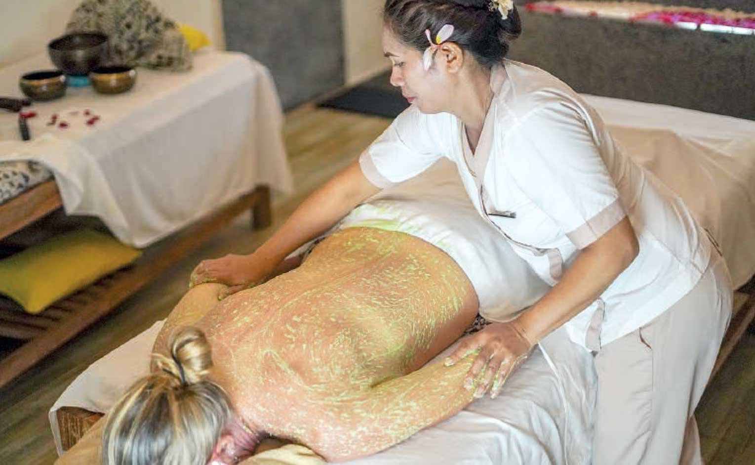relaxing eith green tea scrub